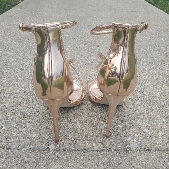Steve Madden Rose Gold Strappy Sandle Heels - Picture 7 of 8